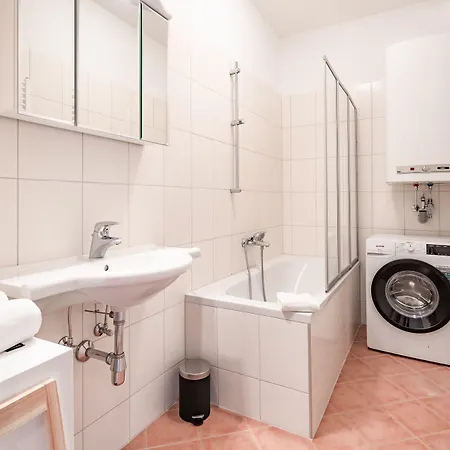 Innsbruckhomes At Botanical Garden 因斯布鲁克