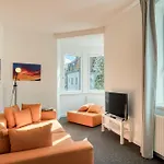 شقة Innsbruckhomes At Botanical Garden *